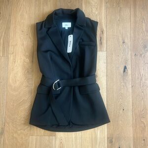 Vici sleeveless belted blazer